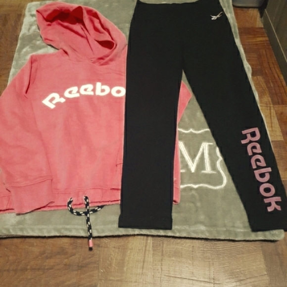 Reebok outfit - Picture 1 of 3